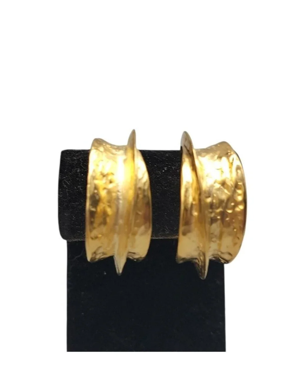 Kenneth Jay Lane Sculptured Brushed Gold Plated Hoop Clip-on Earrings KJL VTG - Picture 4 of 16